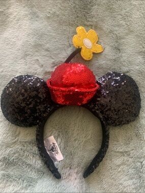 Disney Minnie Mouse Sequin Ear Headband with Red Hat and Yellow Flower❤️🖤